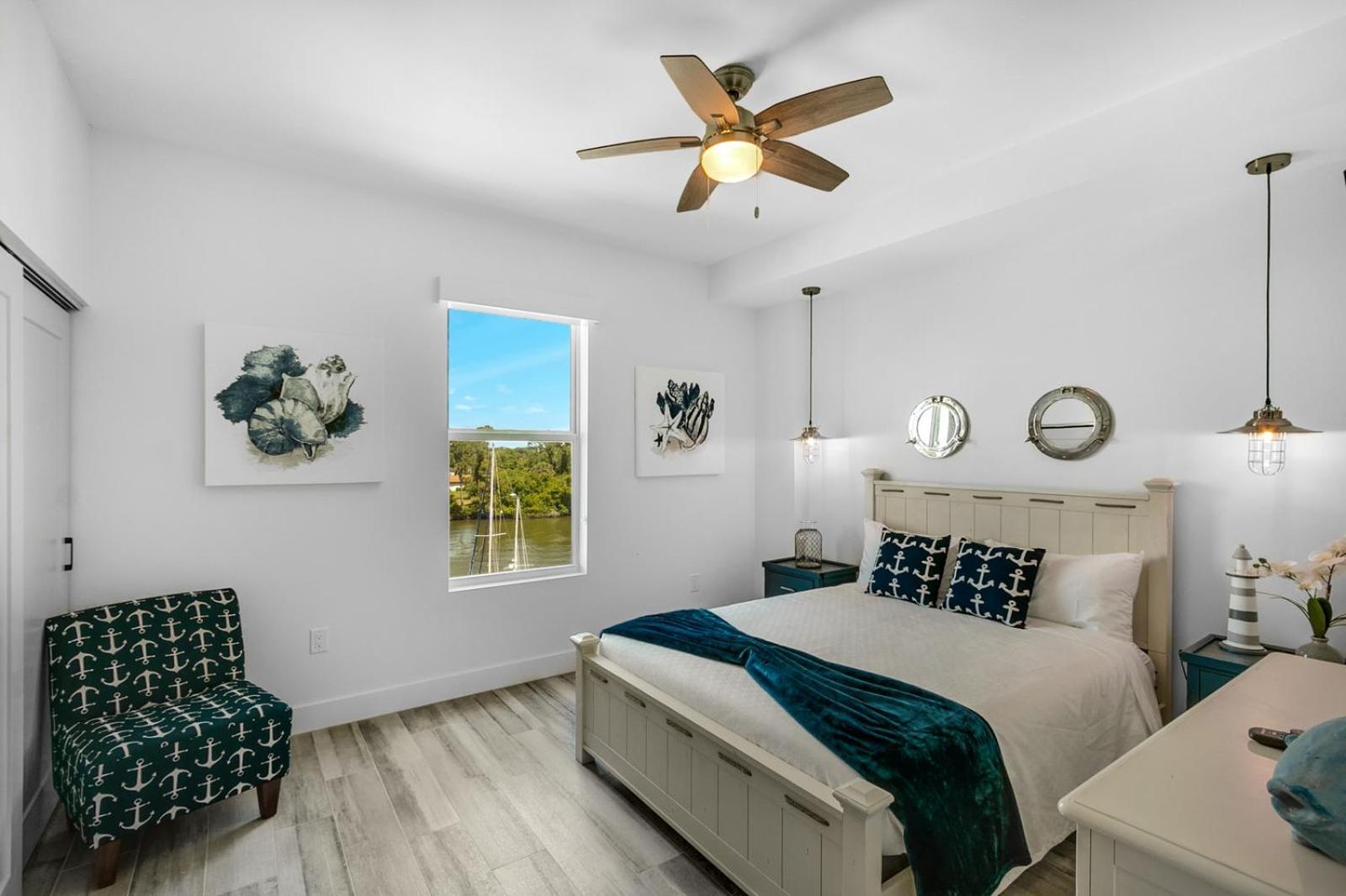 Dolphins Vacation Rental Merritt Island Rum bild